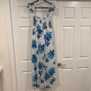 Altar’d State Floral Blue and White Maxi Dress size M NWOT